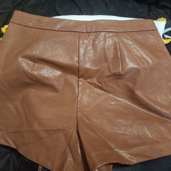 Skort - Picture 3 of 4